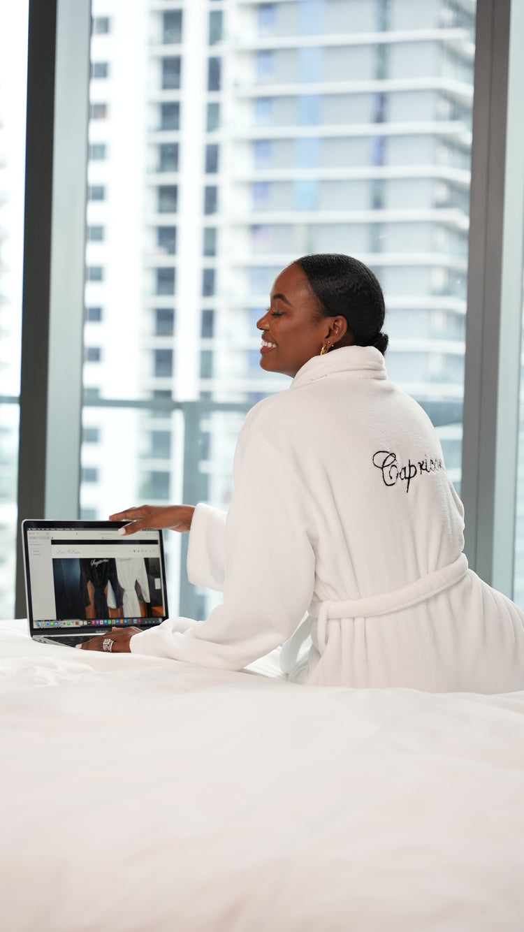 Blanc De Luxe Robes